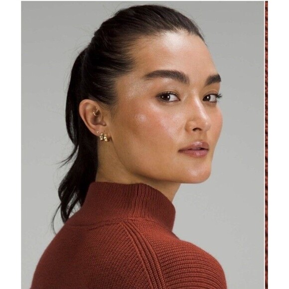 Lululemon Women’s Merino Wool Blend Ribbed Turtleneck Sweater Oversized Sz 2 - Picture 4 of 11